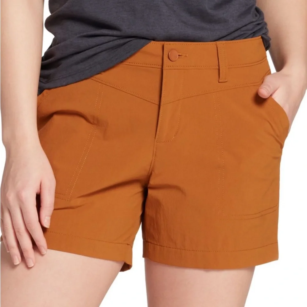 Women's Alpine Design Latitude Tech Shorts Cream Beige Cargo Shorts Size 10 - Picture 7 of 8